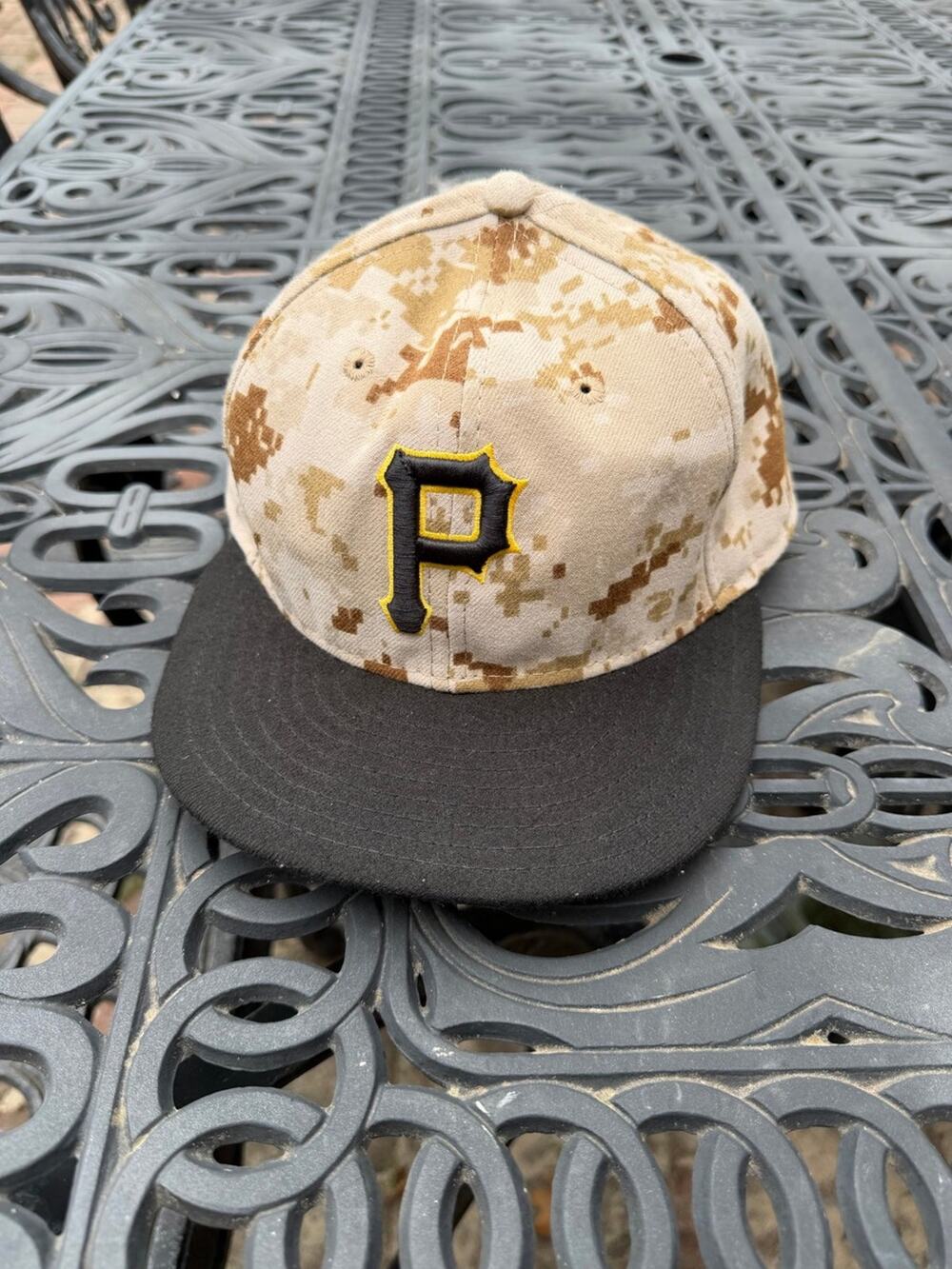 New Era Pittsburgh Pirates 59FIFTY Camo Hat Size 7
